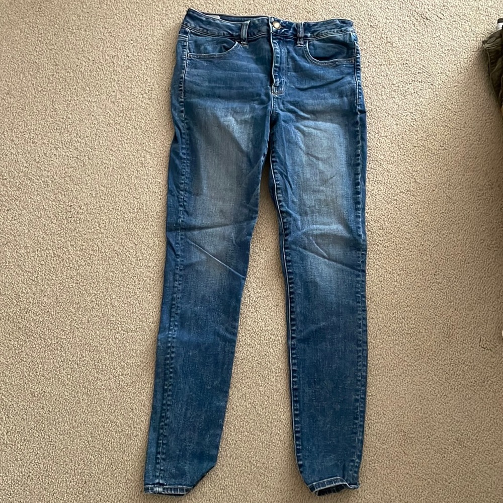 AE light wash skinny jeans